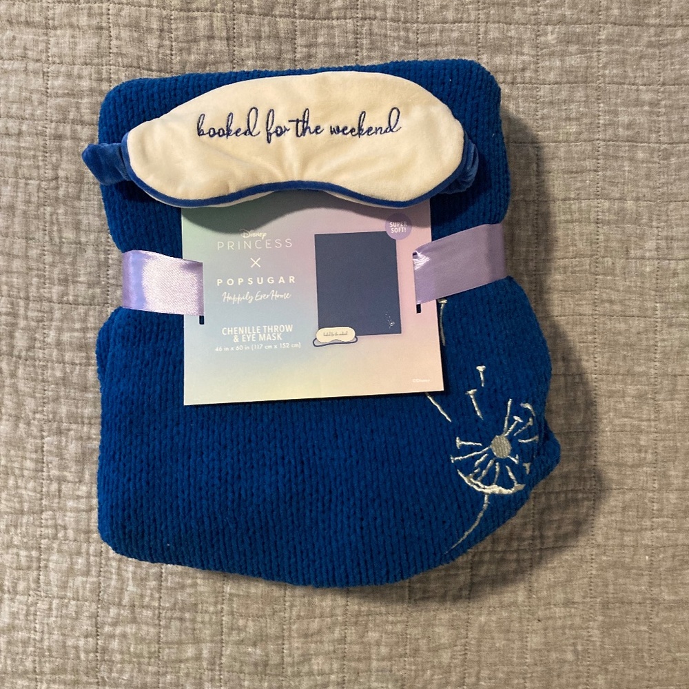Disney Princess Princess NWT Chenille Throw & Eye Mask